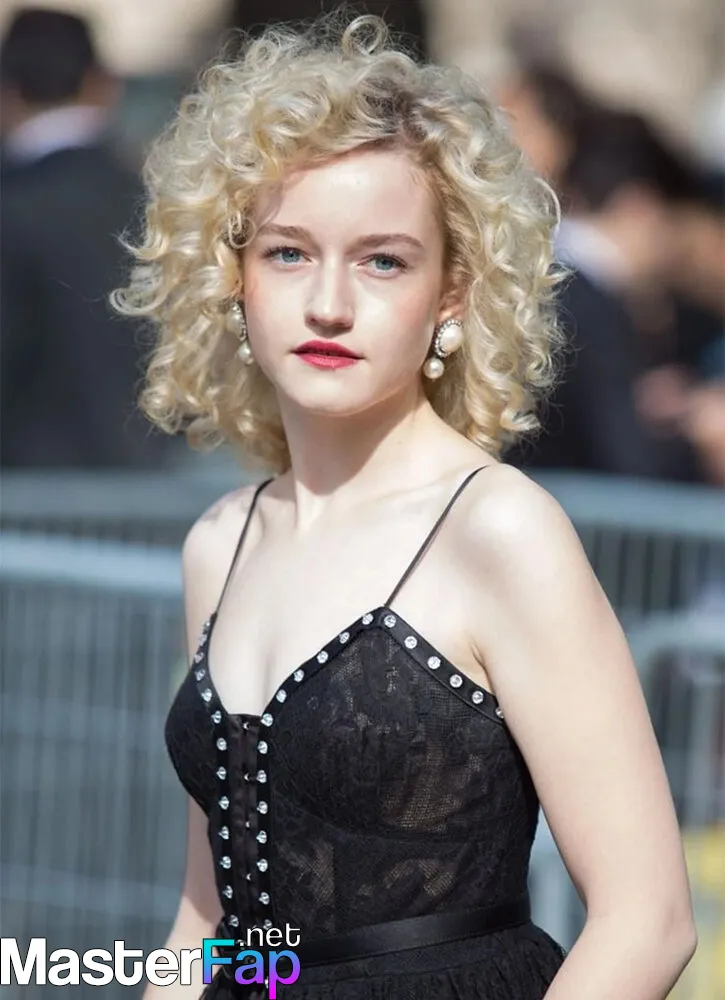 Julia Garner Nude OnlyFans Leak Picture aIX6TIn0Hl