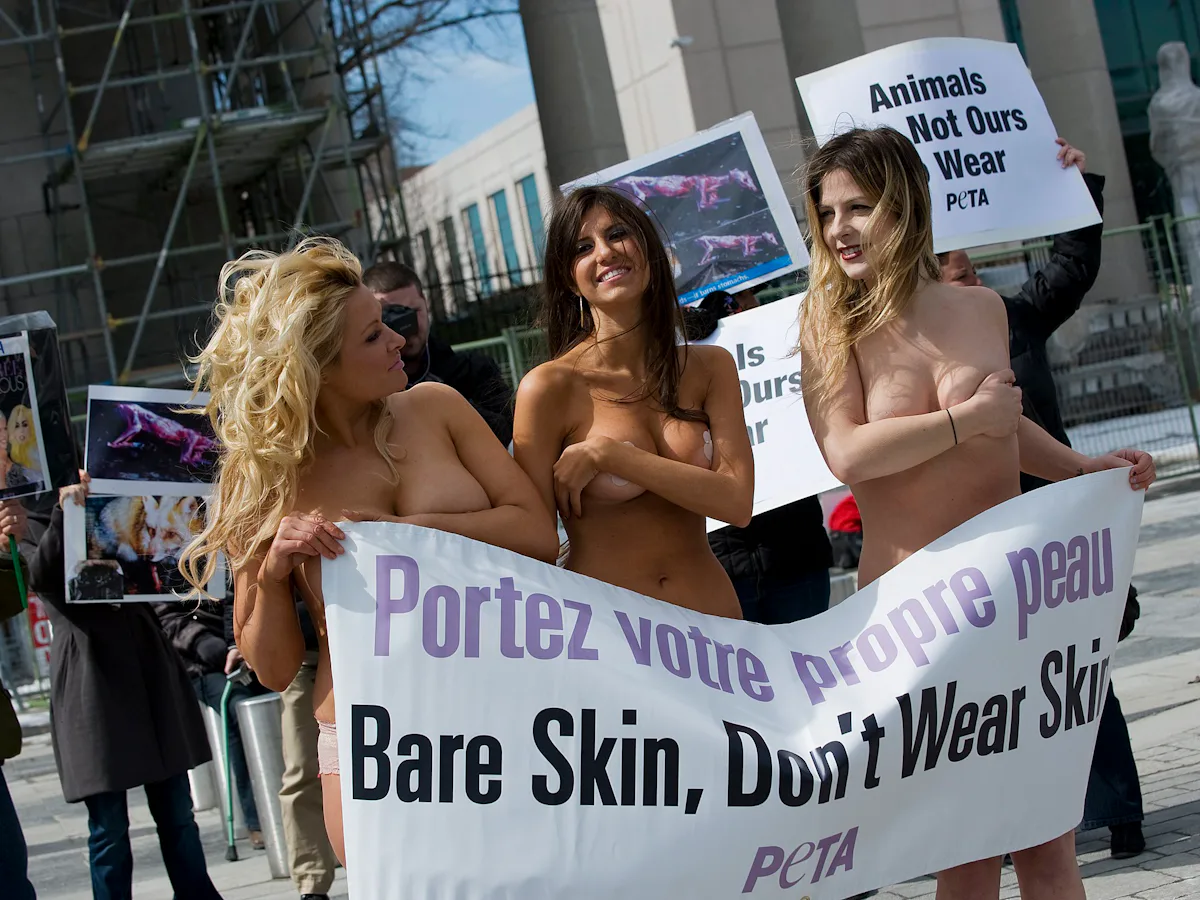 These People Will Be Naked at Macys Thanksgiving Day Parade for a Very Good Reason