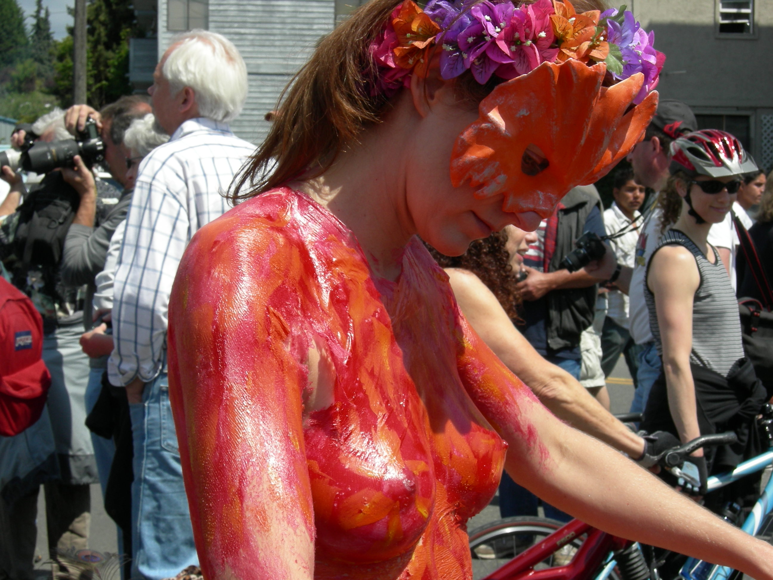 File:Fremont Fair 2007 pre-parade naked cyclists 04.jpg