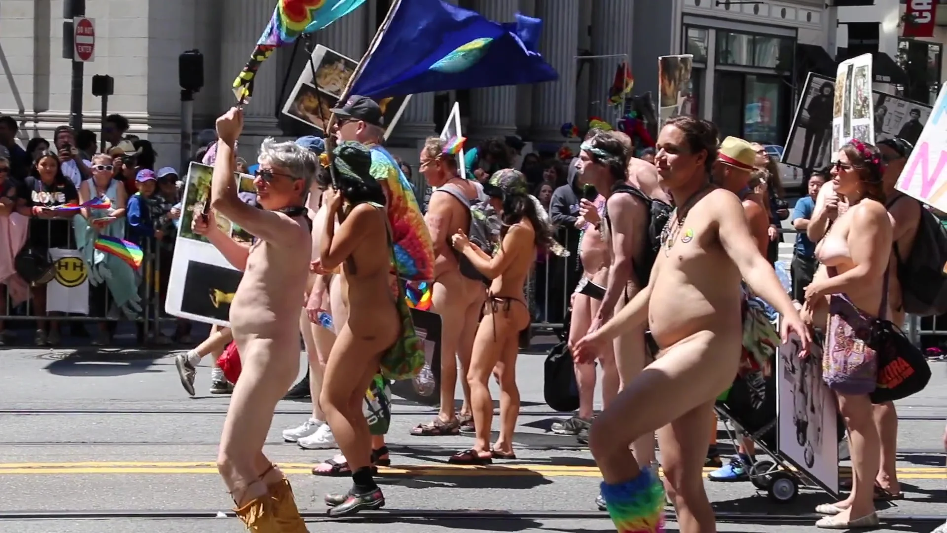 NUDE LOVE PARADE IN SAN FRANCISCO