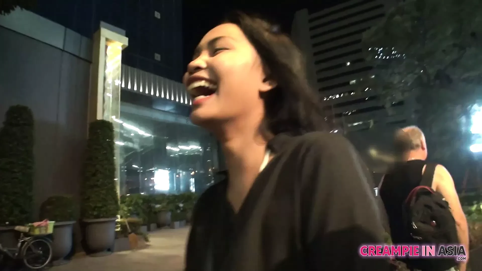 Pretty Young Thai Hooker Picked up off the Street Creampie: Ghetto Ghetto Porn