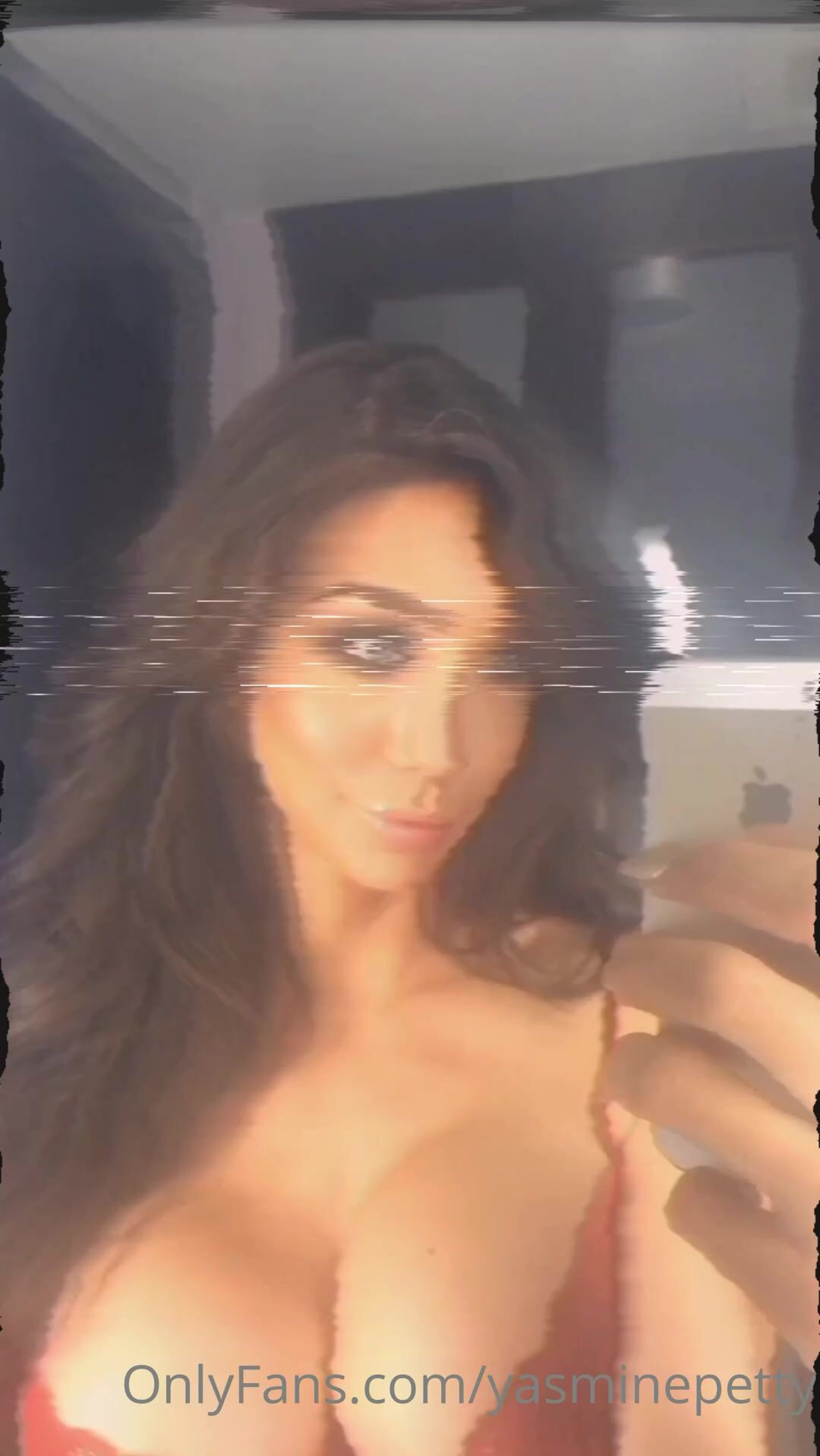 Watch online Yasmine Petty aka yasminepetty