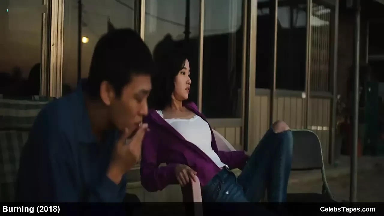 Asian Celebrity Jeon Jong-seo Exposing Her Gorgeous Tits by Banned Sex Tapes