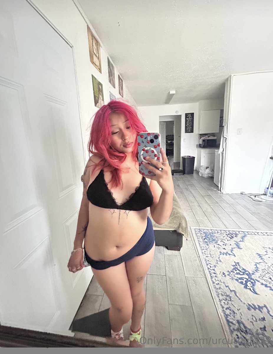 pretty lil thing Urcutegf333 X