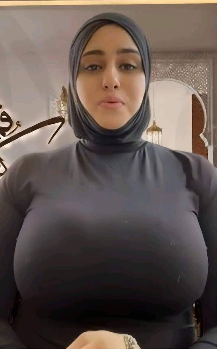 hijab and niqab boobs
