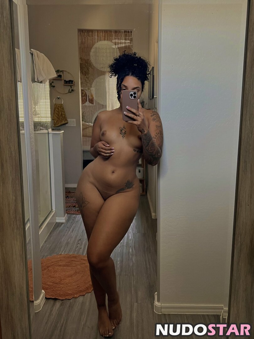 inherbedroomm herk0moreb1 inherbedroom soulfruitt Nude Leaks OnlyFans Photo 2