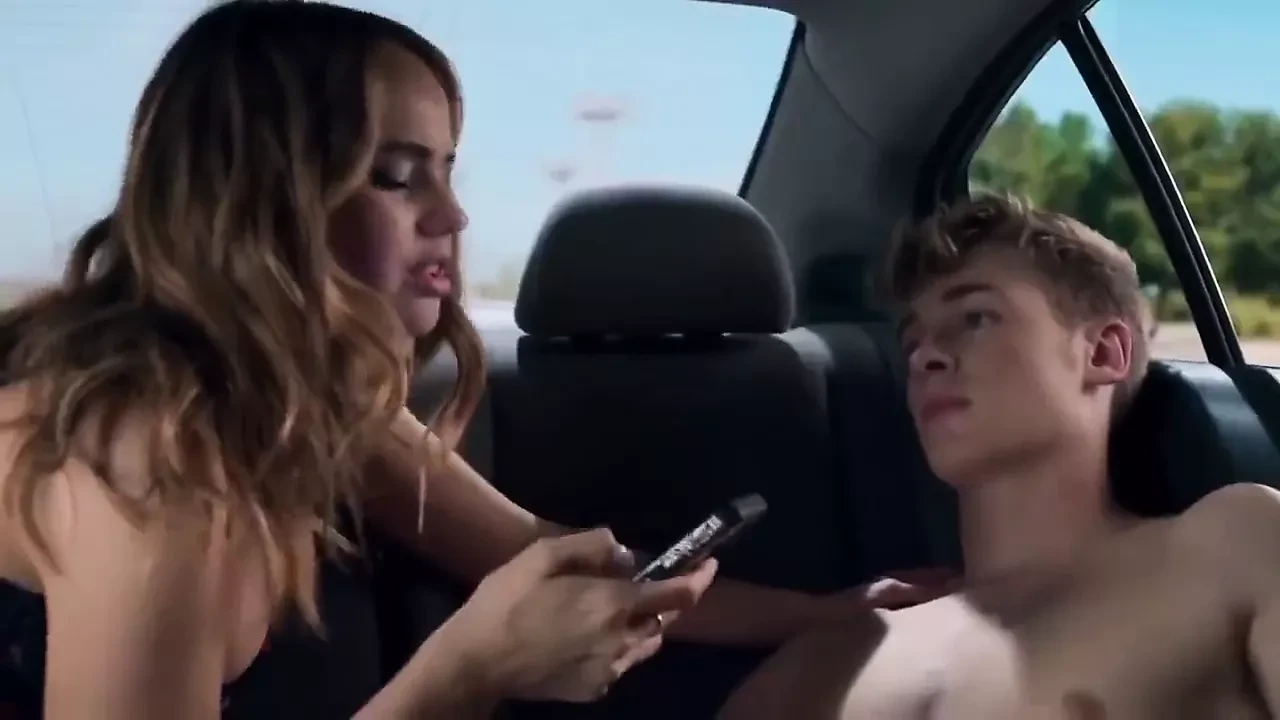 Heet zoenen in een auto