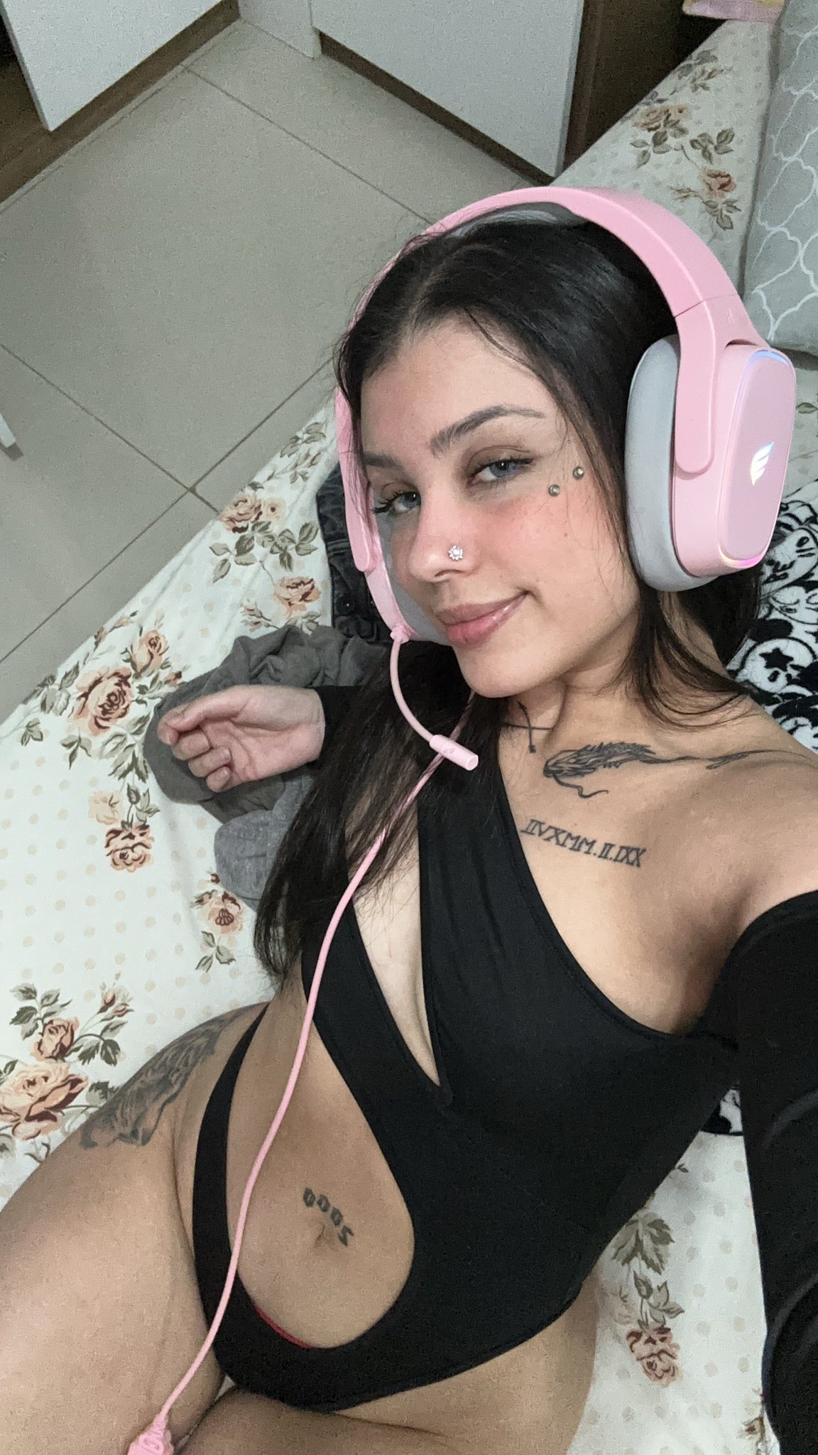 isabella Rodrigues issarodrigues2 X