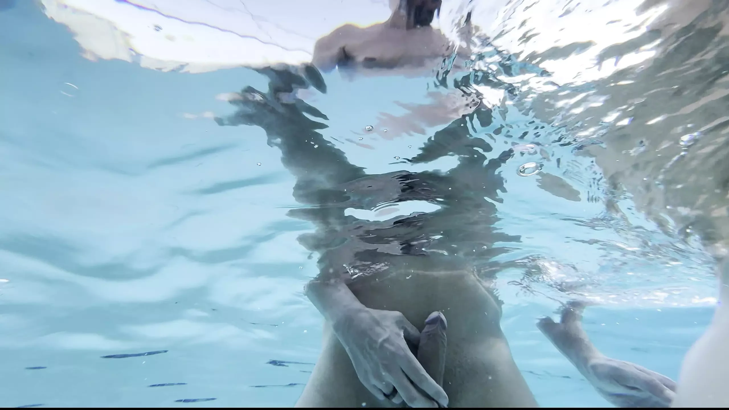 Underwater Sex and Teasing: American Amateur Amateur Porn