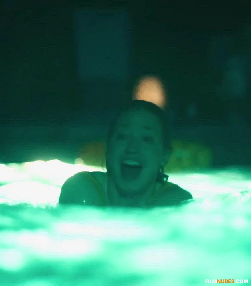 Carrie Coon In The White Lotus...