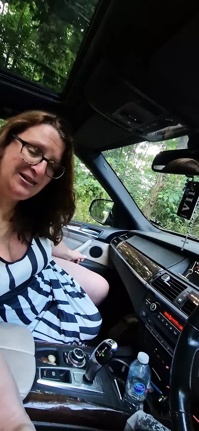 Sex in the Car with a Stranger: British Amateur Amateur Porn