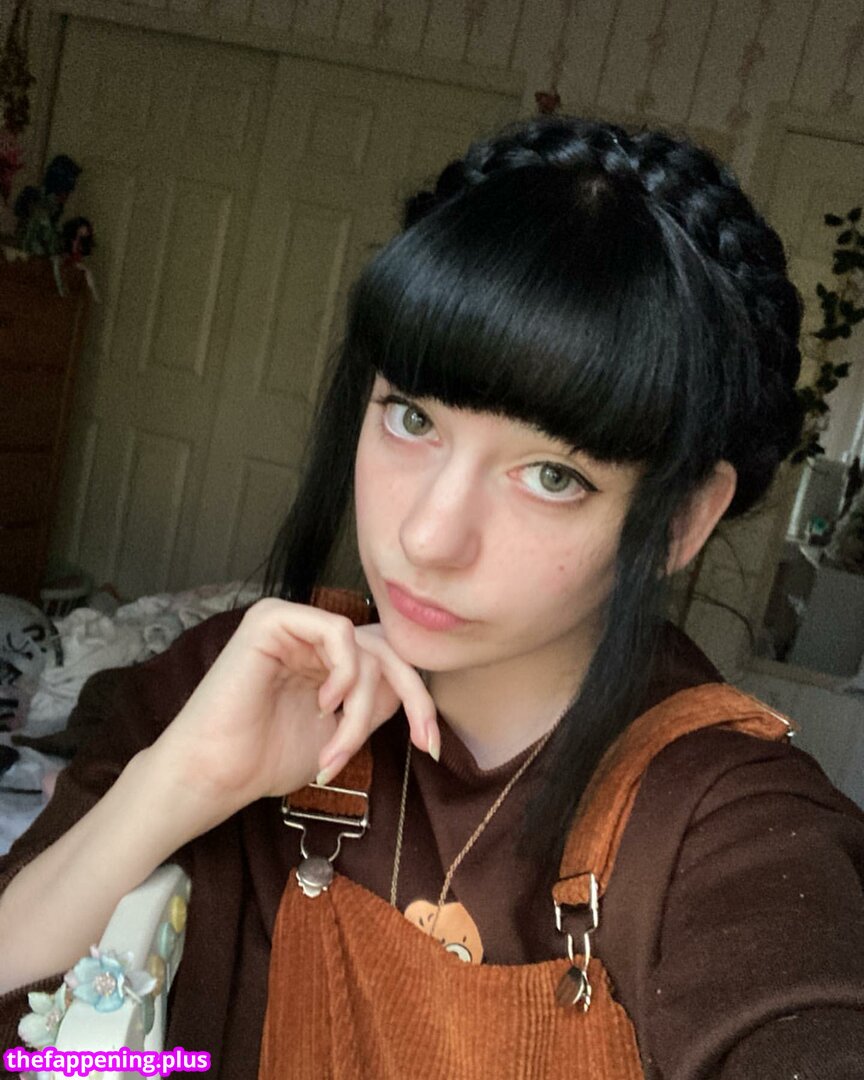 Dolly Monroe dollymonroe porcelainmilkbottle sleepylittledolly OnlyFans 19