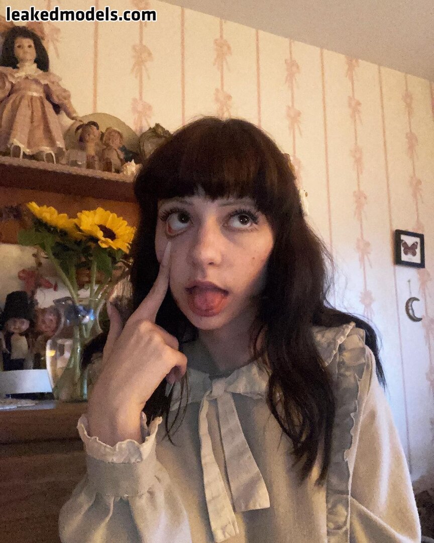 Dolly Monroe dollymonroe porcelainmilkbottle sleepylittledolly Photo Nude Leaks OnlyFans 4