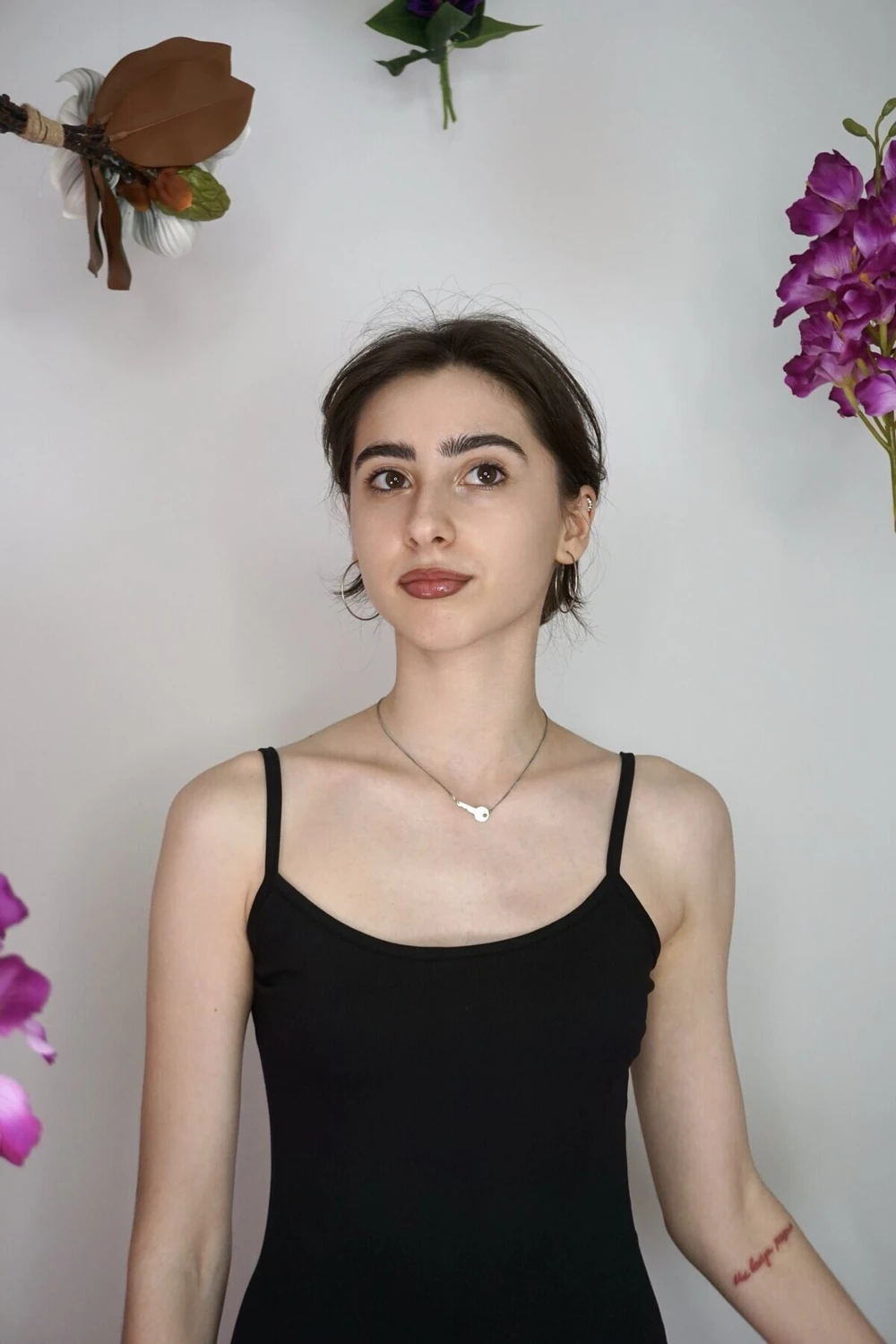Emily Free Photos: 5 Nude Pics