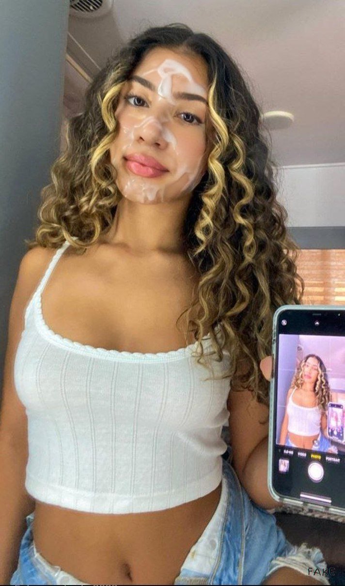 Isabella Ferreira cum on face