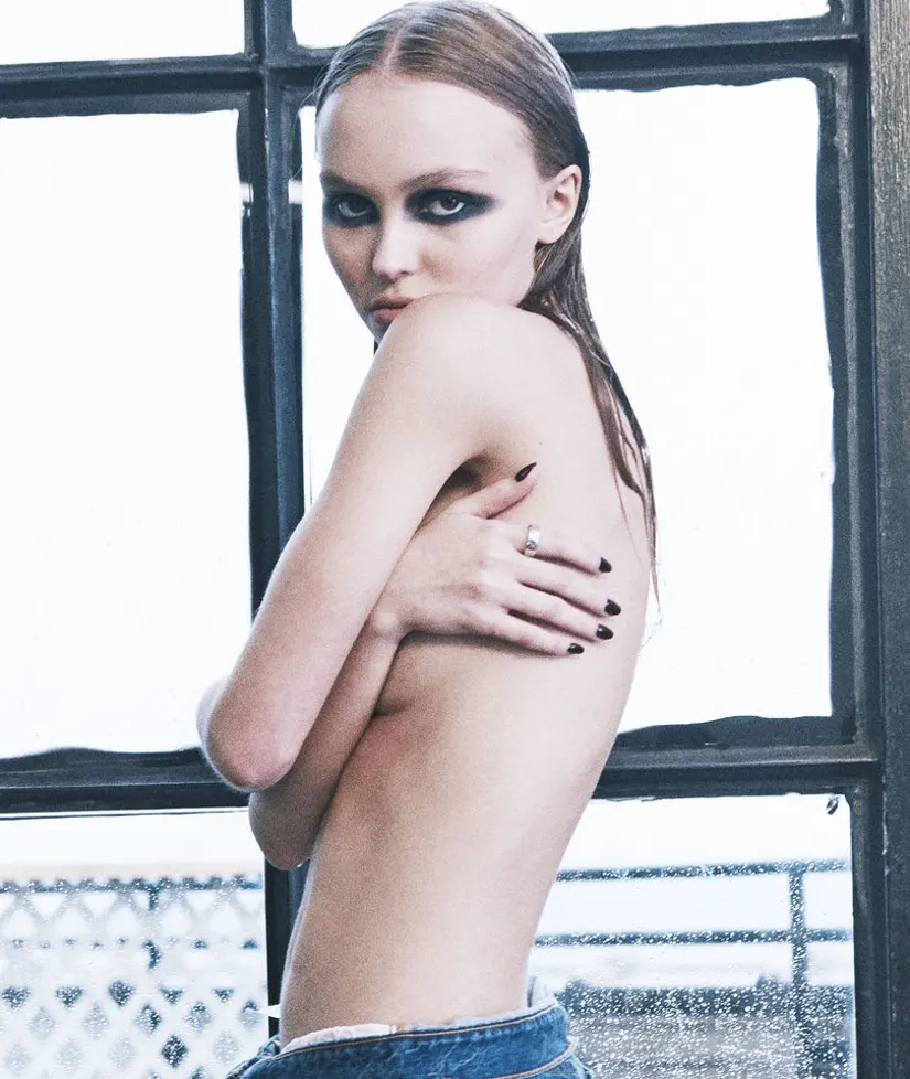 Johnny Depps Daughter Lily-Rose Depp Celebrates Turning 18 With Topless Magazine Spread