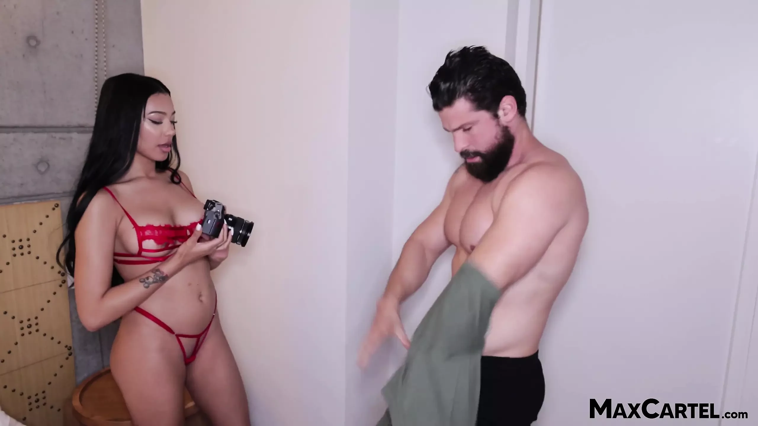 Cumming in Supermodel Ass: Amateur Amateur Porn by FapHouse