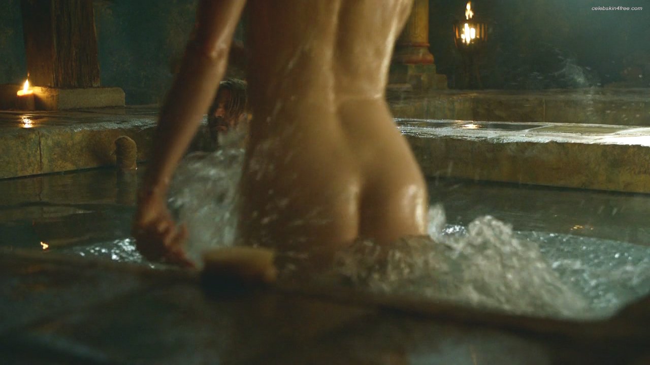 Naked Gwendoline Christie in Game of Thrones ANCENSORED