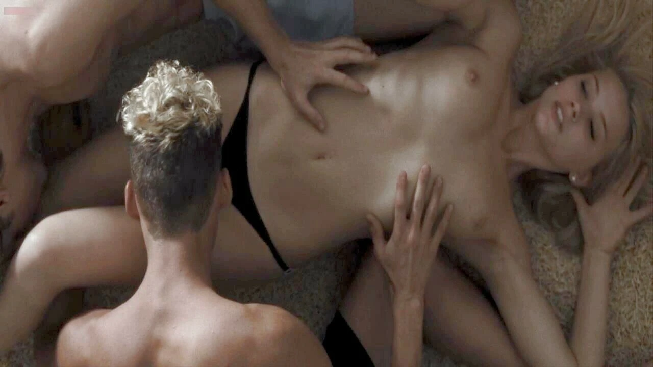 Amber Heards Sexy Ass and Tits: Anal Porn by Banned Sex Tapes
