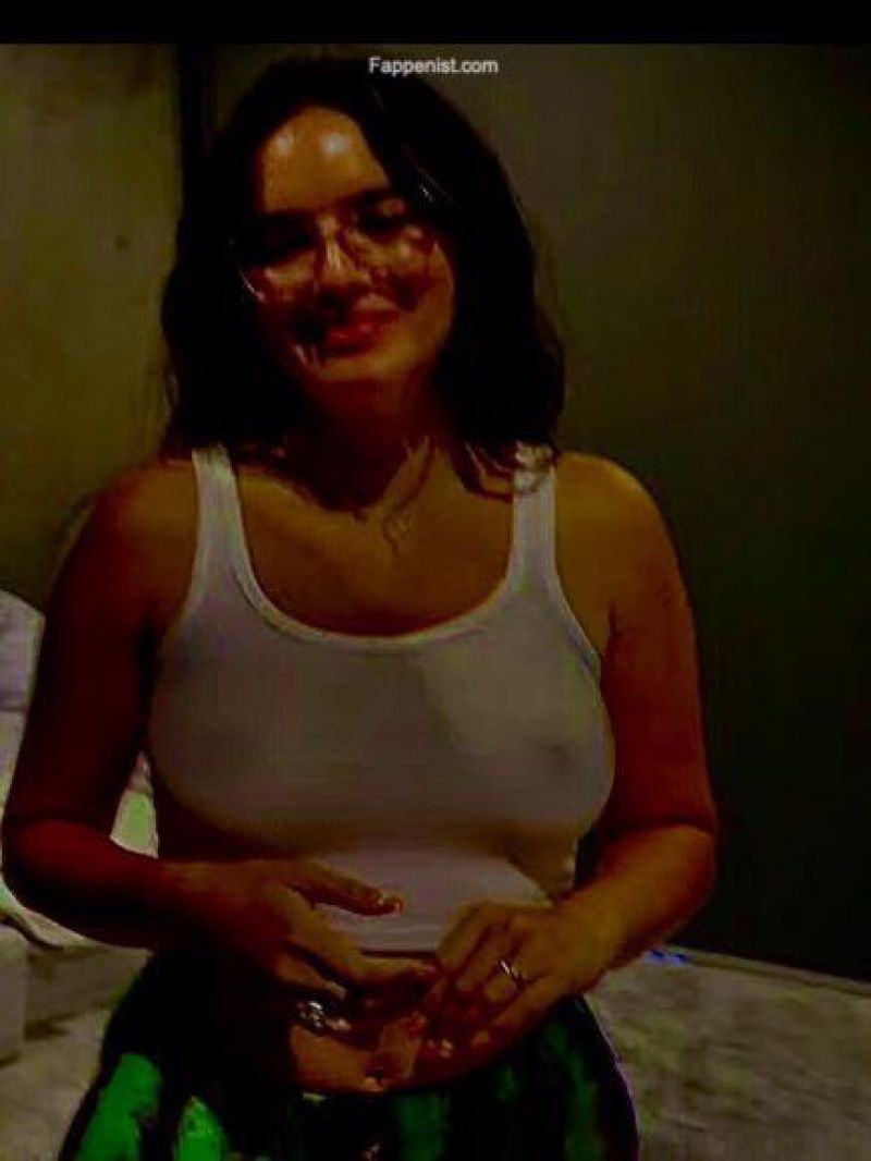 Natalie Noel Mariduena Nude and Sexy Photo Collection