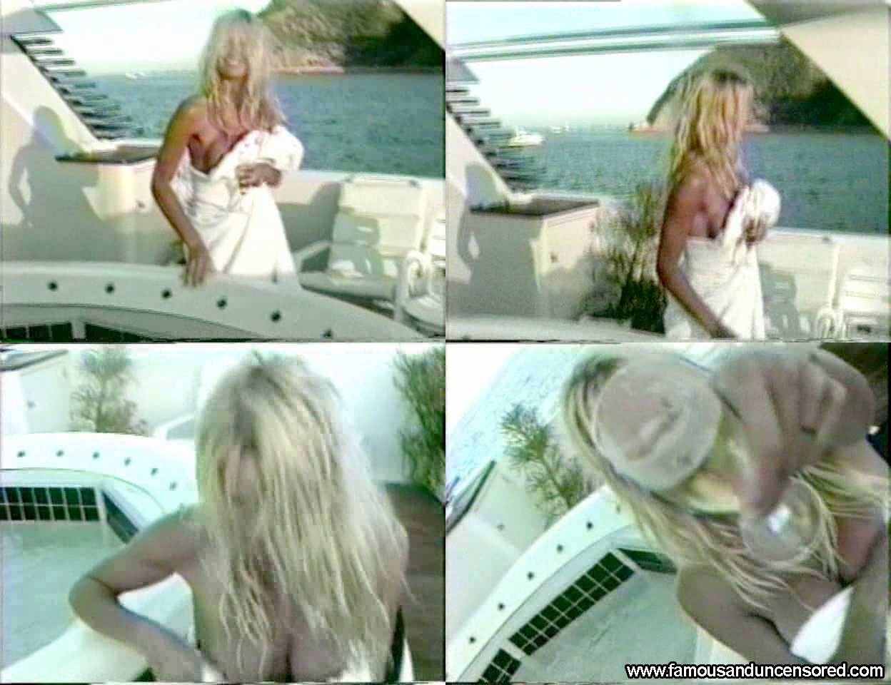 Pam And Tommy Lee Stolen Honeymoon Collectors Edition Pamela Anderson Sexy Nude Scene Beautiful Celebrity