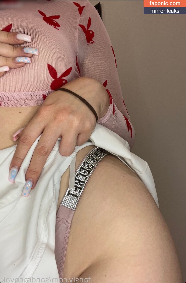 Sandra Novak aka einfachsandraa Nude Leaks
