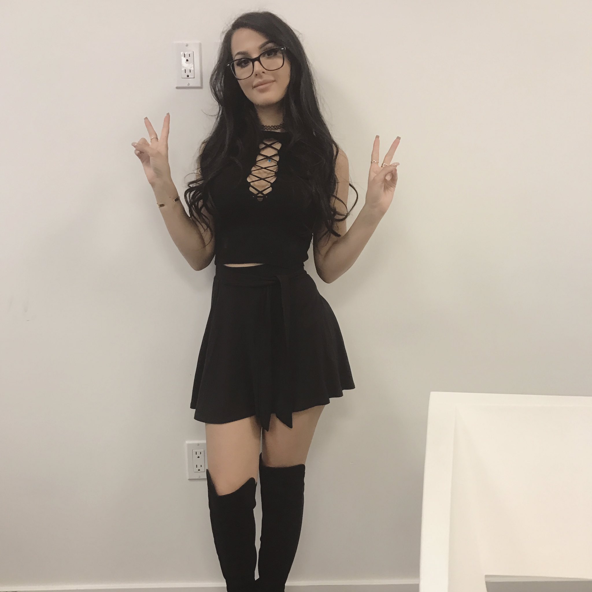 WOW! Youtuber Sssniperwolf NUDE Pics LEAKED