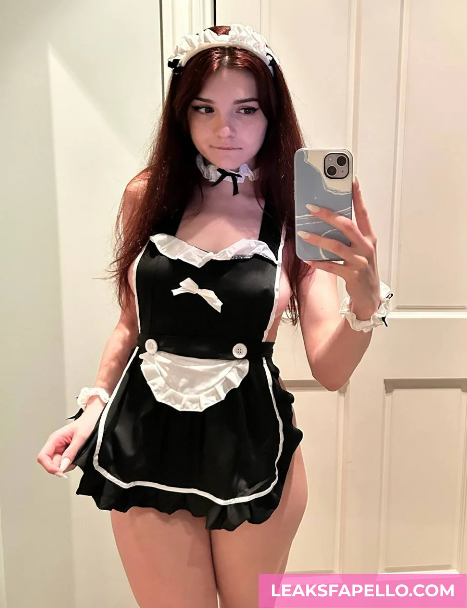 Summer Iris: Busty Cosplay Queen With Toys Curves DMs OnlyFans Leaks