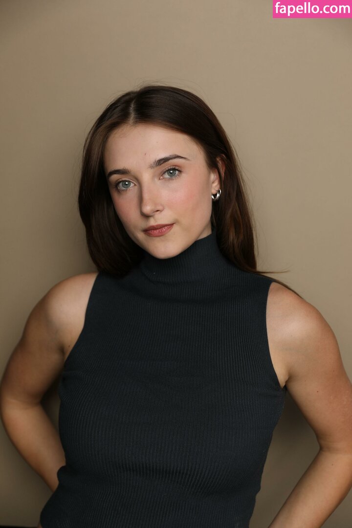 Tess Dinerstein Nude Leaked OnlyFans