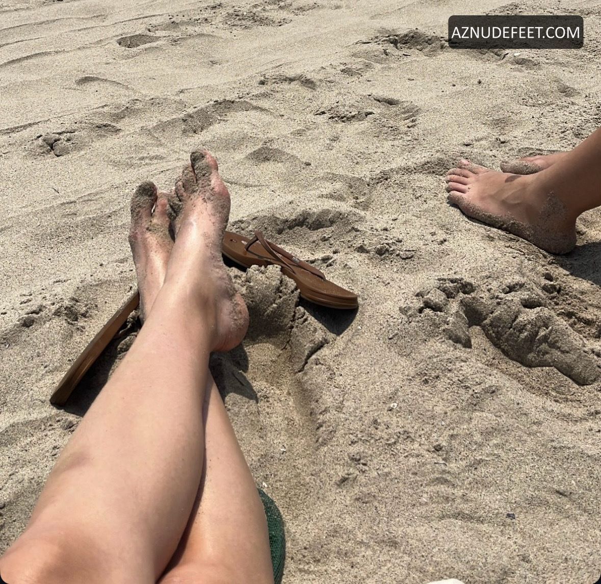 TESS DINERSTEIN Feet