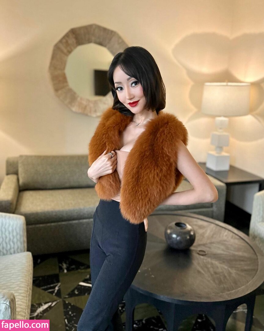 Yeonmi Park Naakt Gelekt 35 Fotos