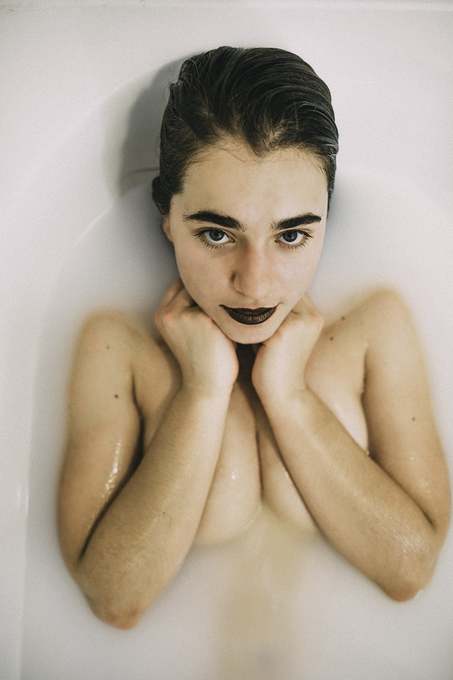 Isabel Zapata: Girls by Girls