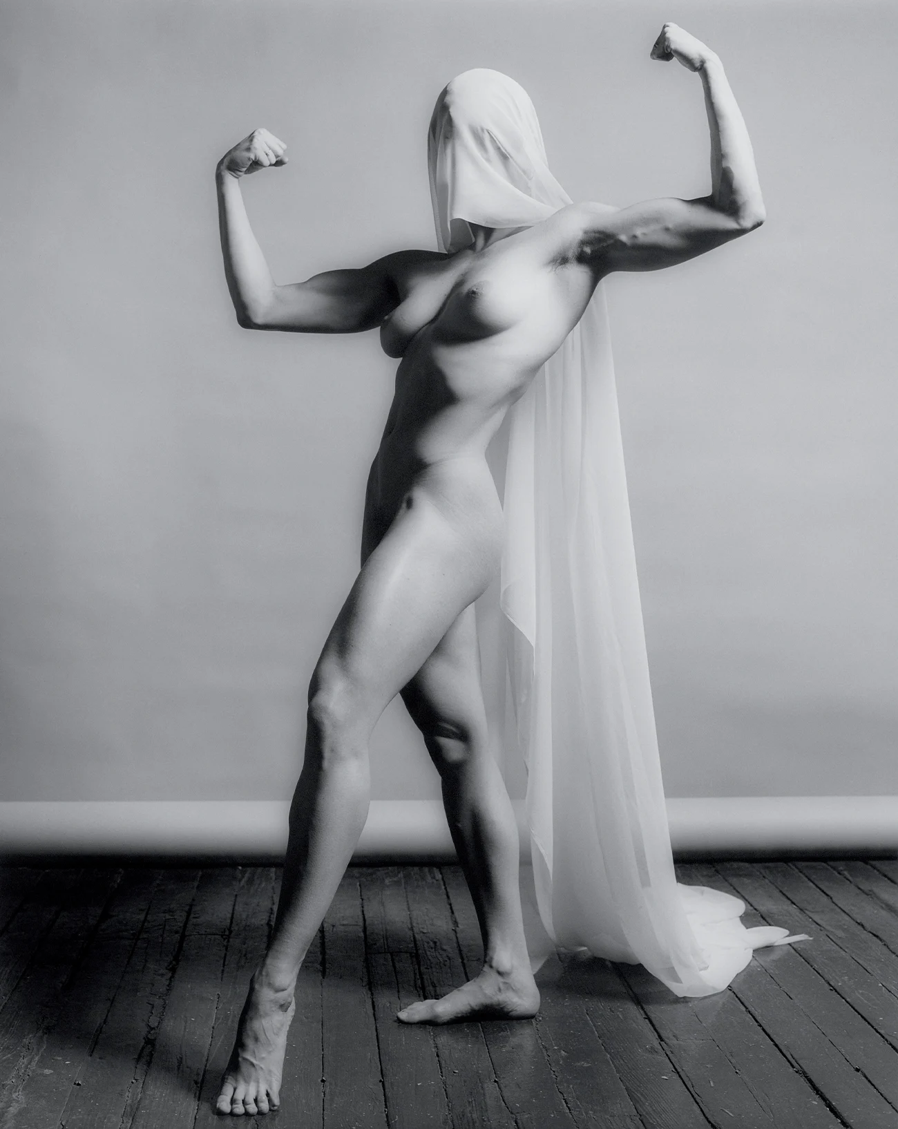 Who is Lisa Lyon bodybuilder and muse of Mapplethorpe?