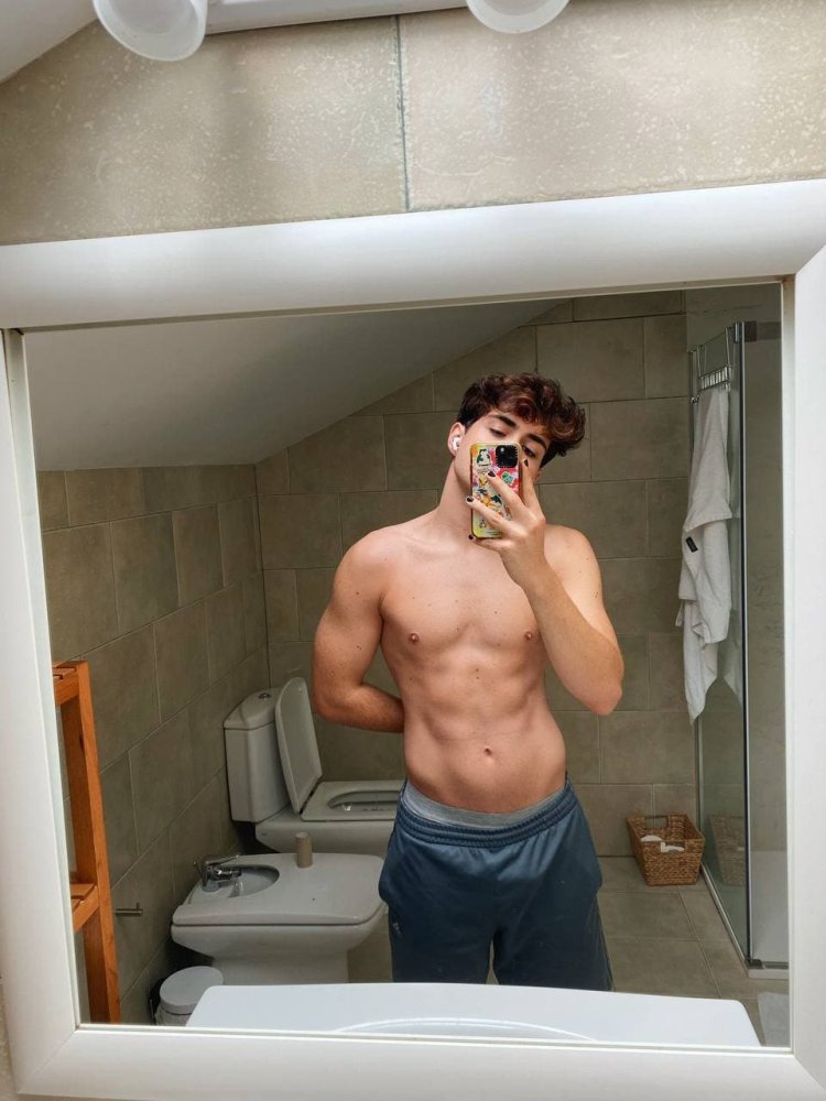 Benji krol nudes