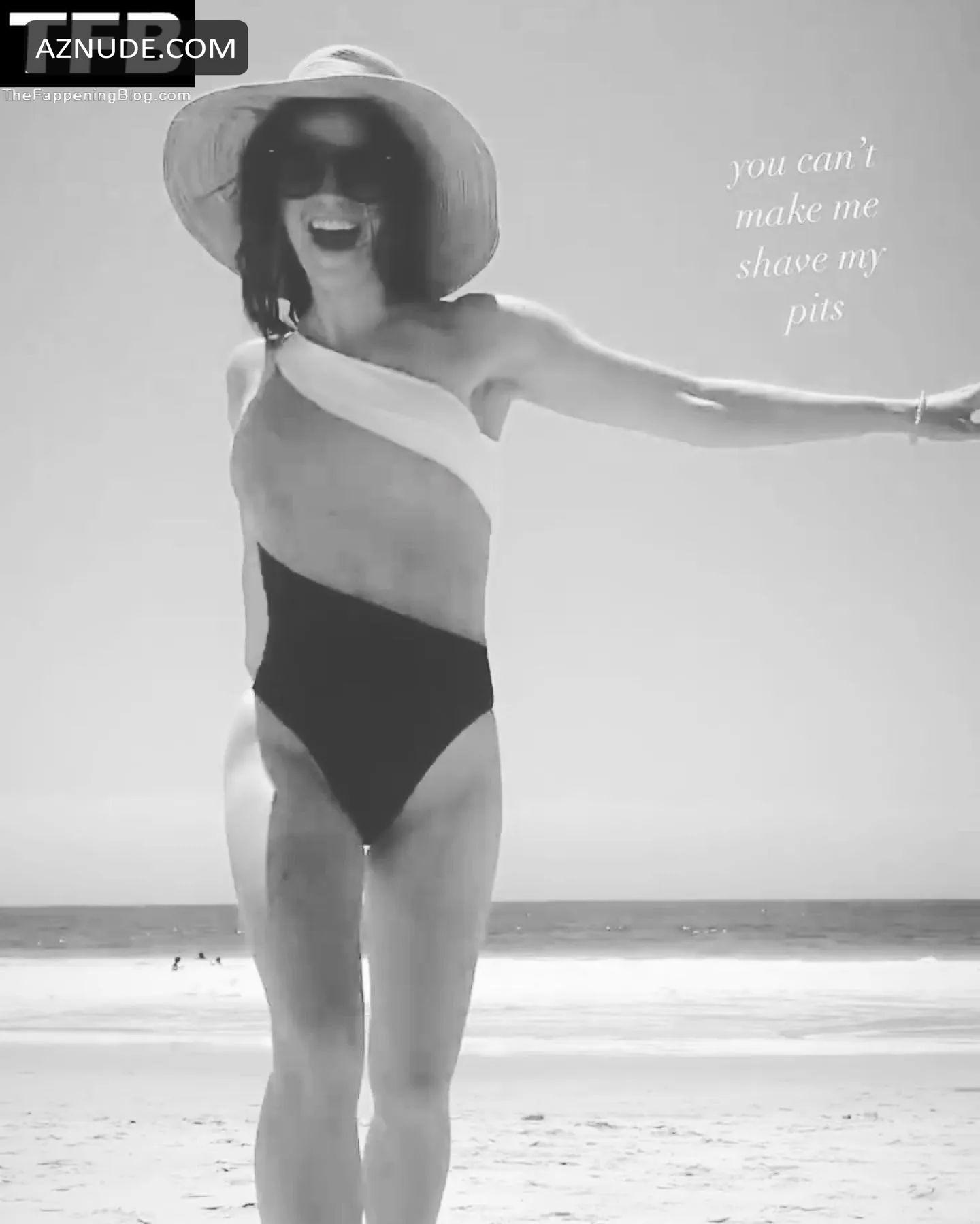 Meredith Garretson Sexy Photos Collection