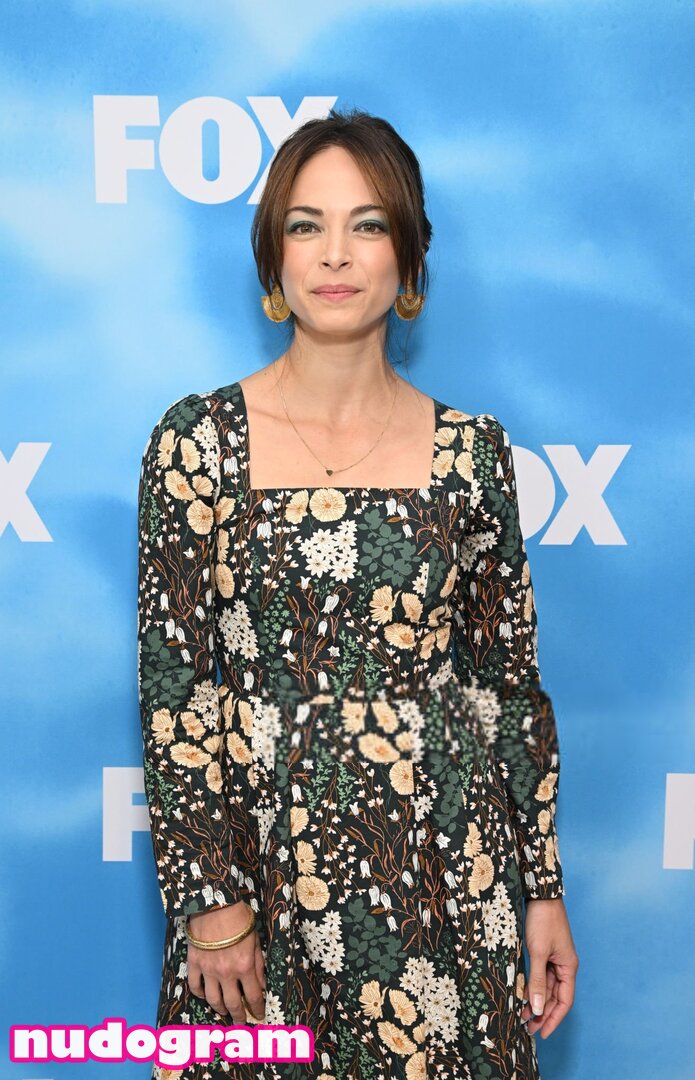 Kristin Kreuk mskristinlkreuk OnlyFans 65