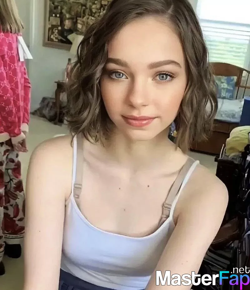 Emma Myers Nude OnlyFans Leak Picture SSgV6HmtPm