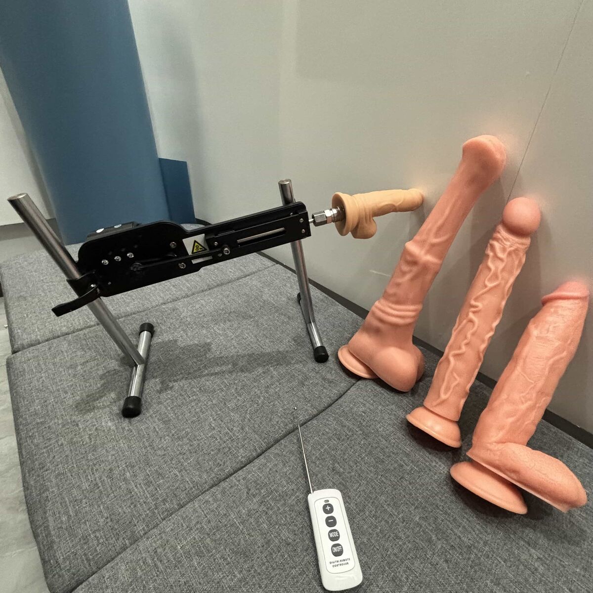 Premium Adjustable Sex Machine Love Machine Sex Toys Machine with Huge Dildo SM