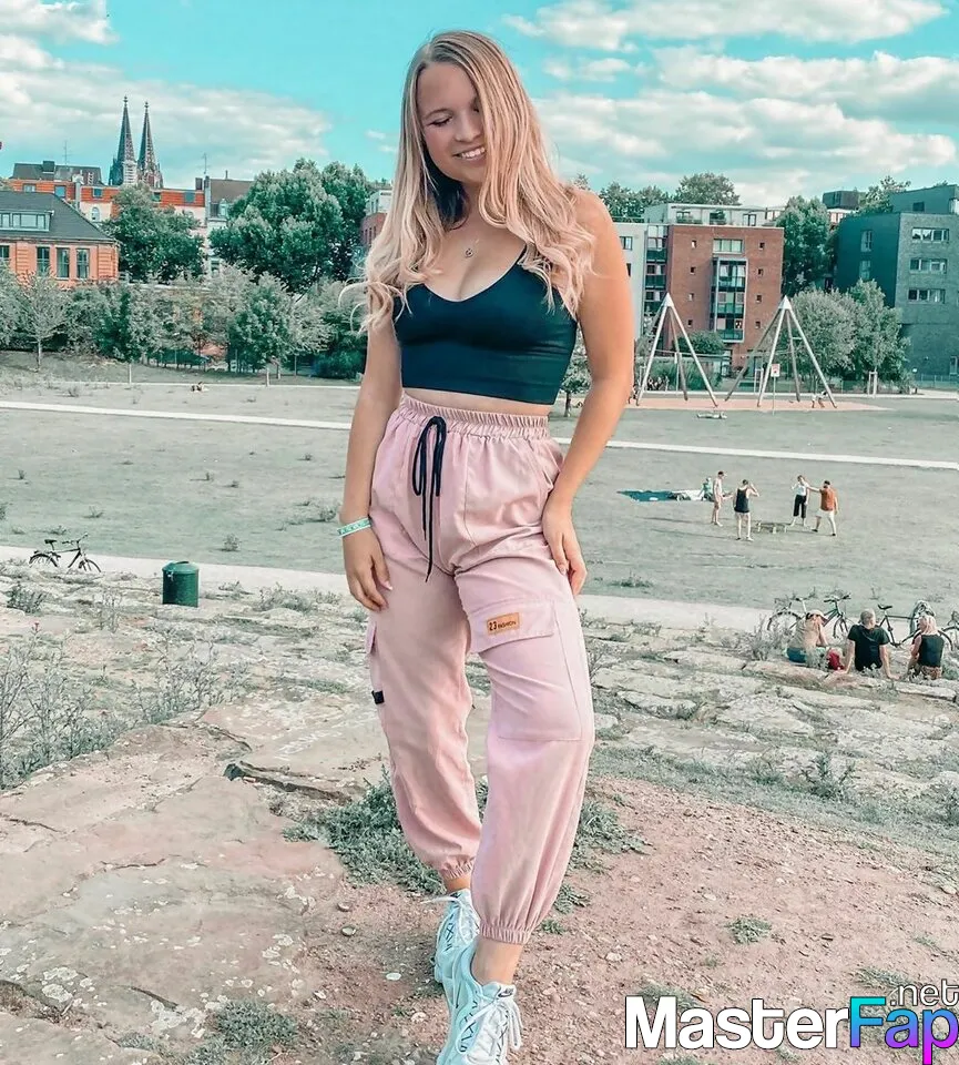 Lisa Kueppers Nude OnlyFans Leak Picture FxI0gMAlll
