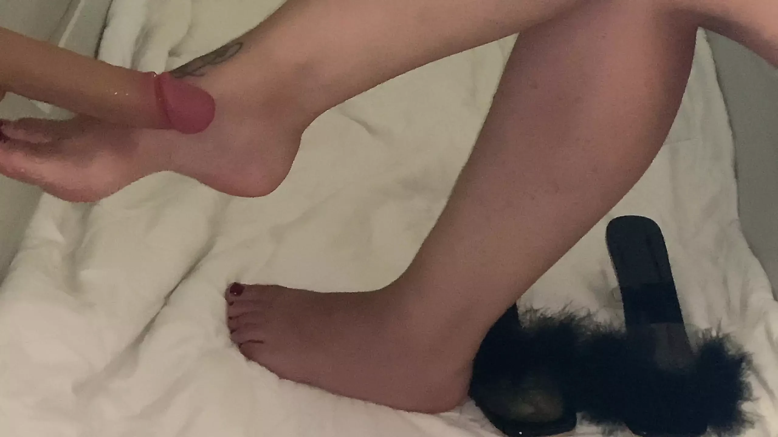 Pussy And Red Polished Toe Nails Porn Videos: 720p HD XXX 2025