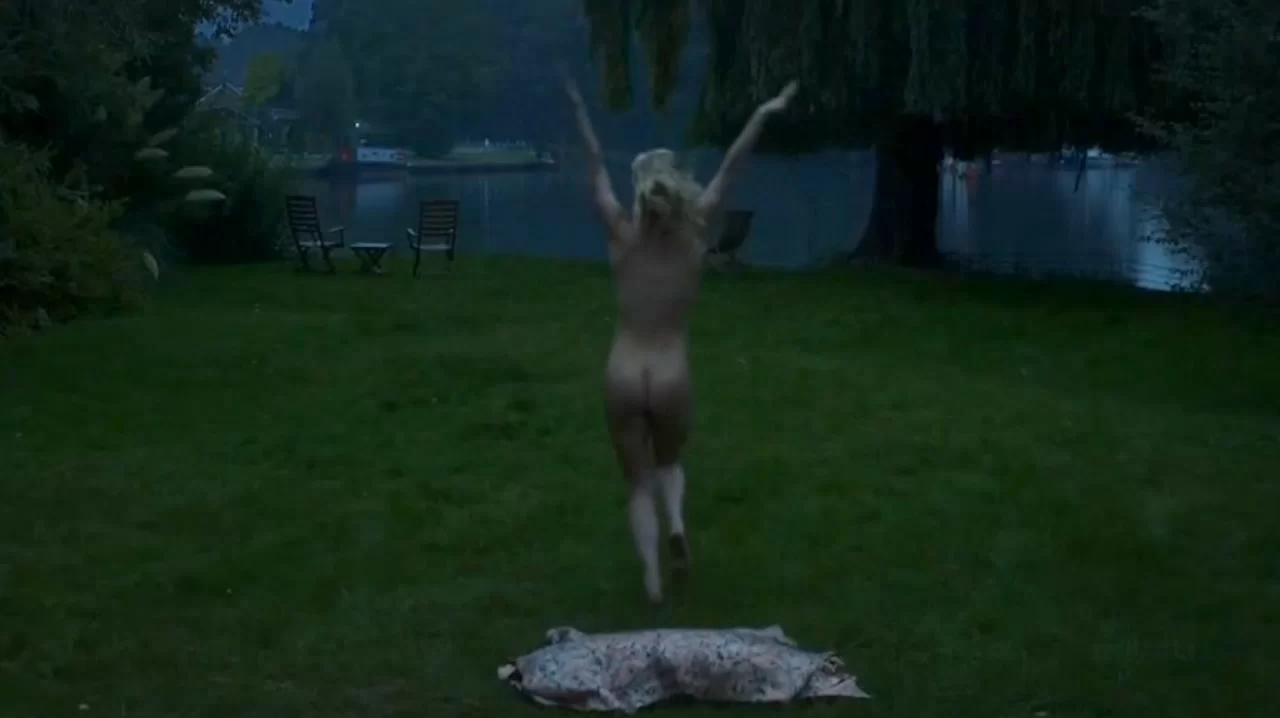 Vanessa Kirby