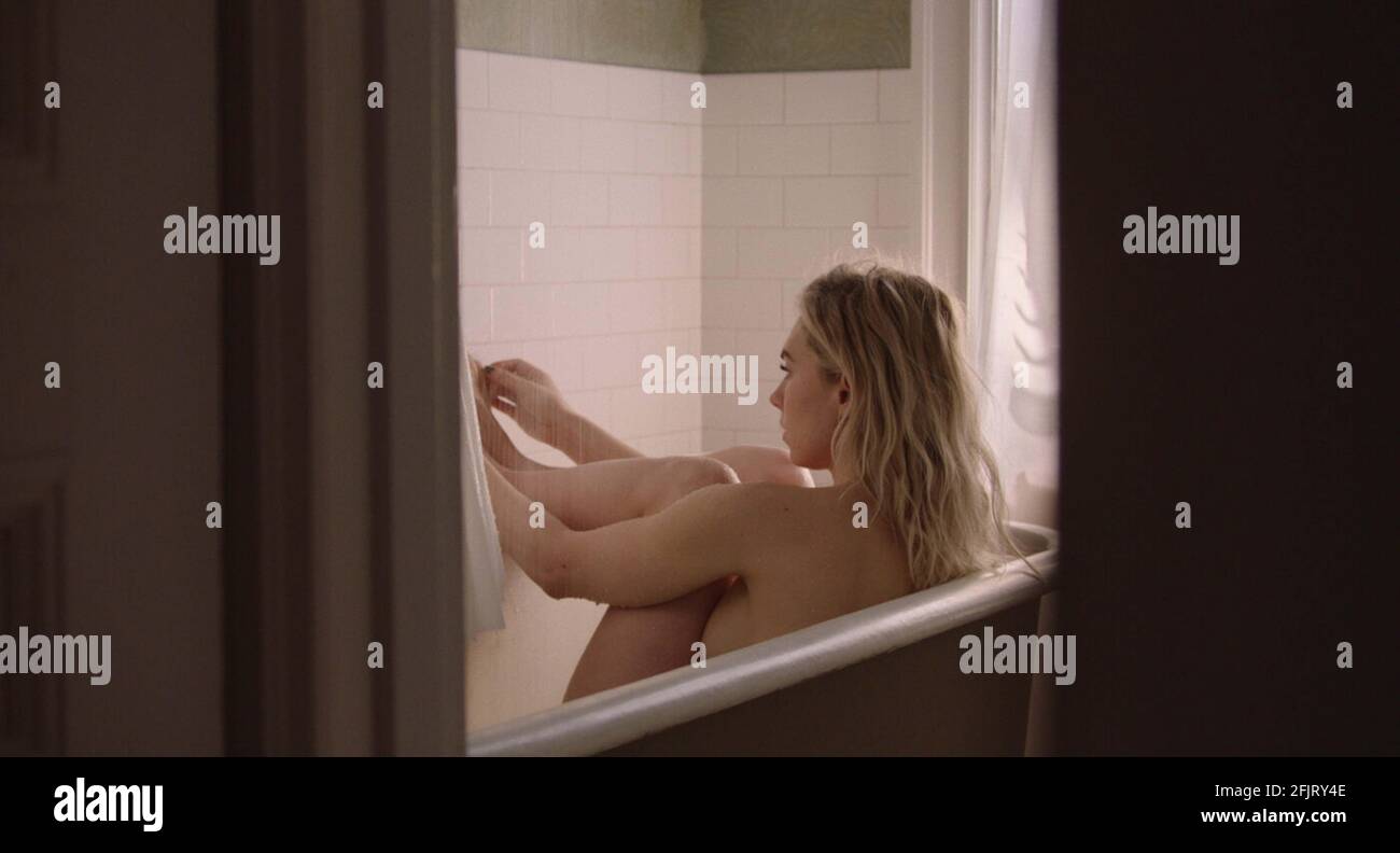 PIECES OF A WOMAN 2020 VANESSA KIRBY KORNEL MUNDRUCZO DIR NETFLIXMOVIESTORE COLLECTION LTD Stock Photo