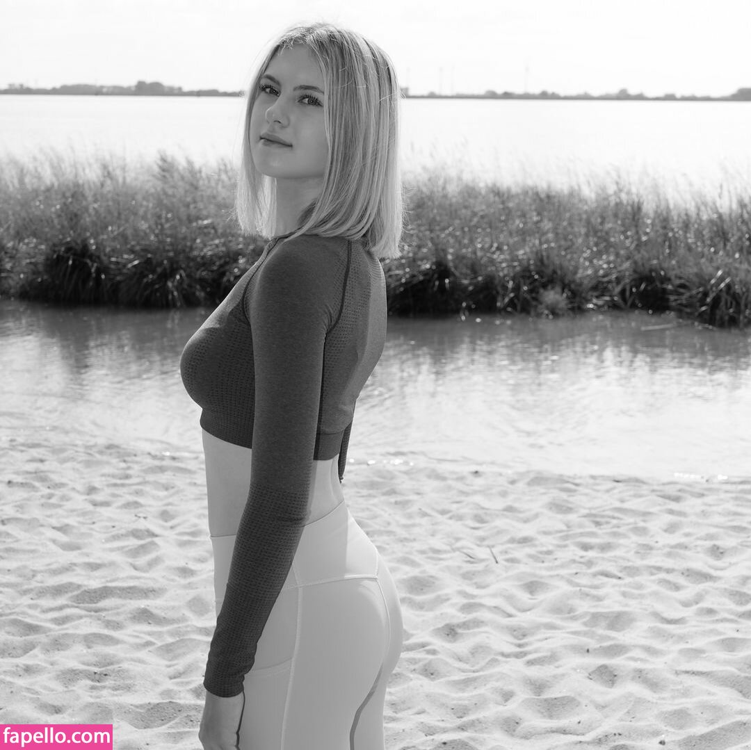 vanessa.lea.sofficial vanessa.valerie Nude Leaked OnlyFans