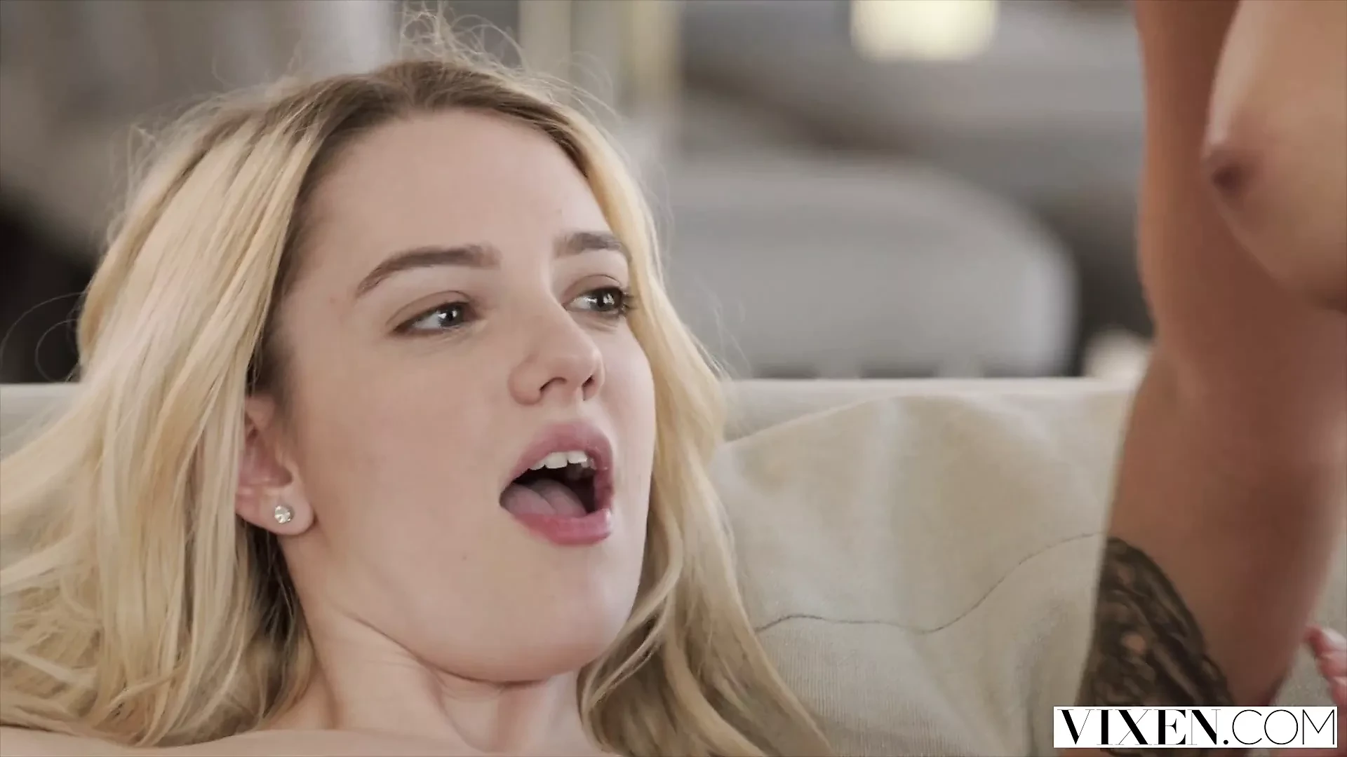 Vixen Actress is Seduced by Hollywood Couple: Teen Porn feat. Honey Gold