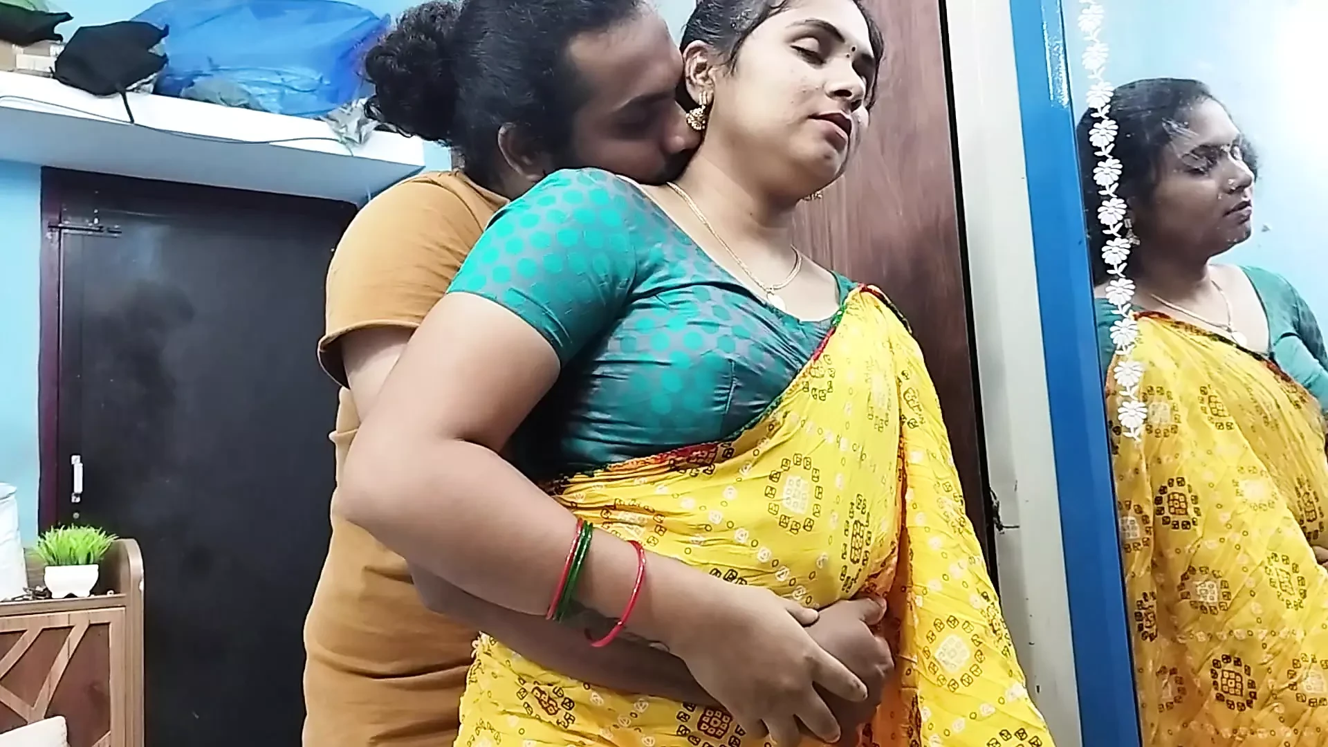 Mallu Boss Hot Sex with Maid Maid and Boss Hot Romance and Sex in Home While His Wife Not in Home Cheating Maid Wife Hot Sex