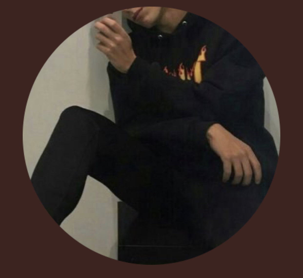 M I K E D E B E E R jerking off on onlyfans