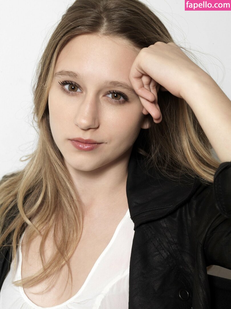 Taissa Farmiga taissafarmiga Nude Leaked OnlyFans