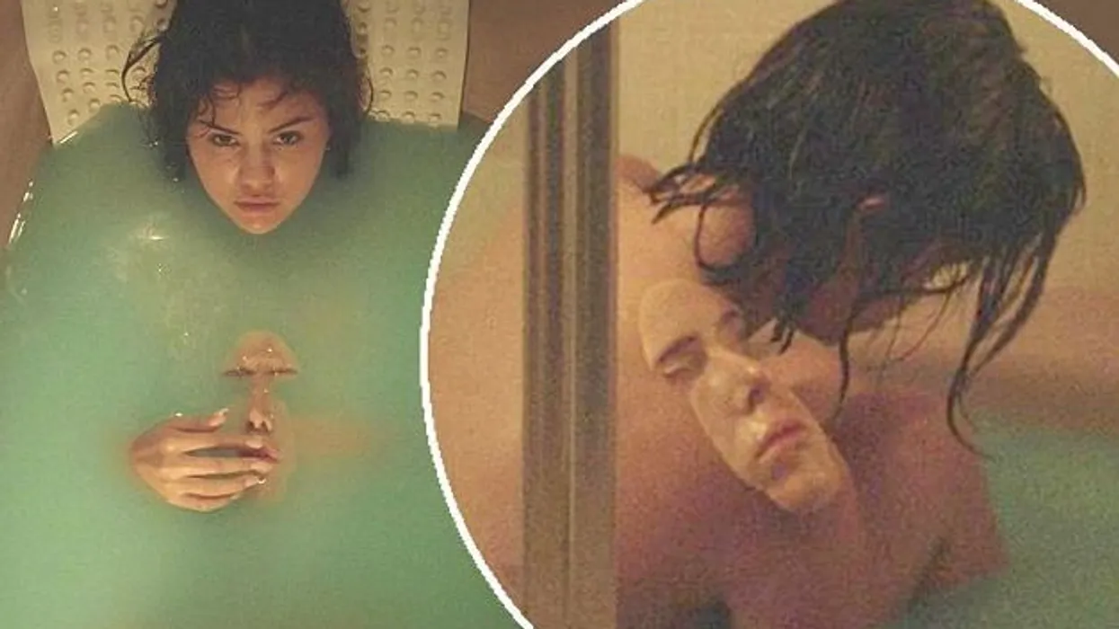 Selena Gomez horror and naked in the bathtub