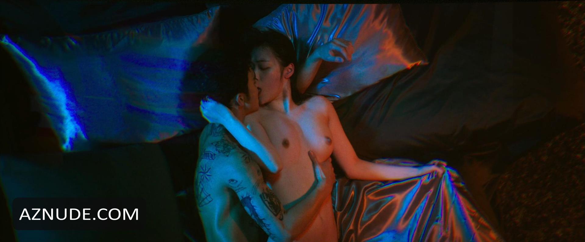 REAL NUDE SCENES