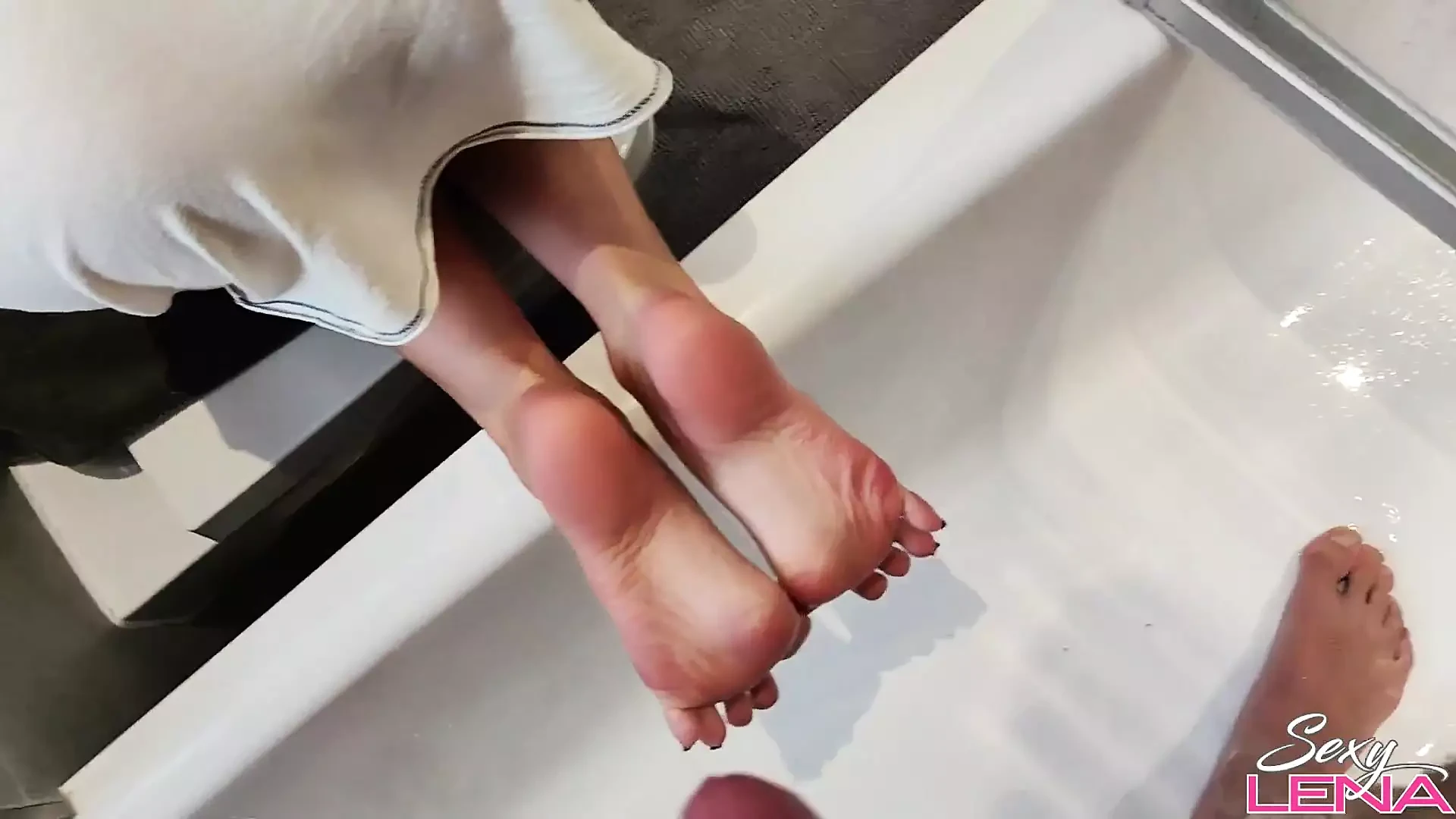 Cum On Barefoot Soles Porn Videos